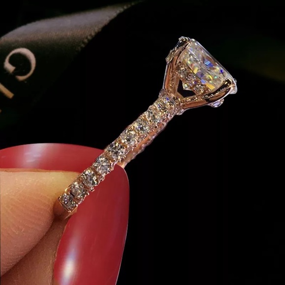 NEW Rose Gold Round Diamond Engagement Ring - Picture 5 of 6
